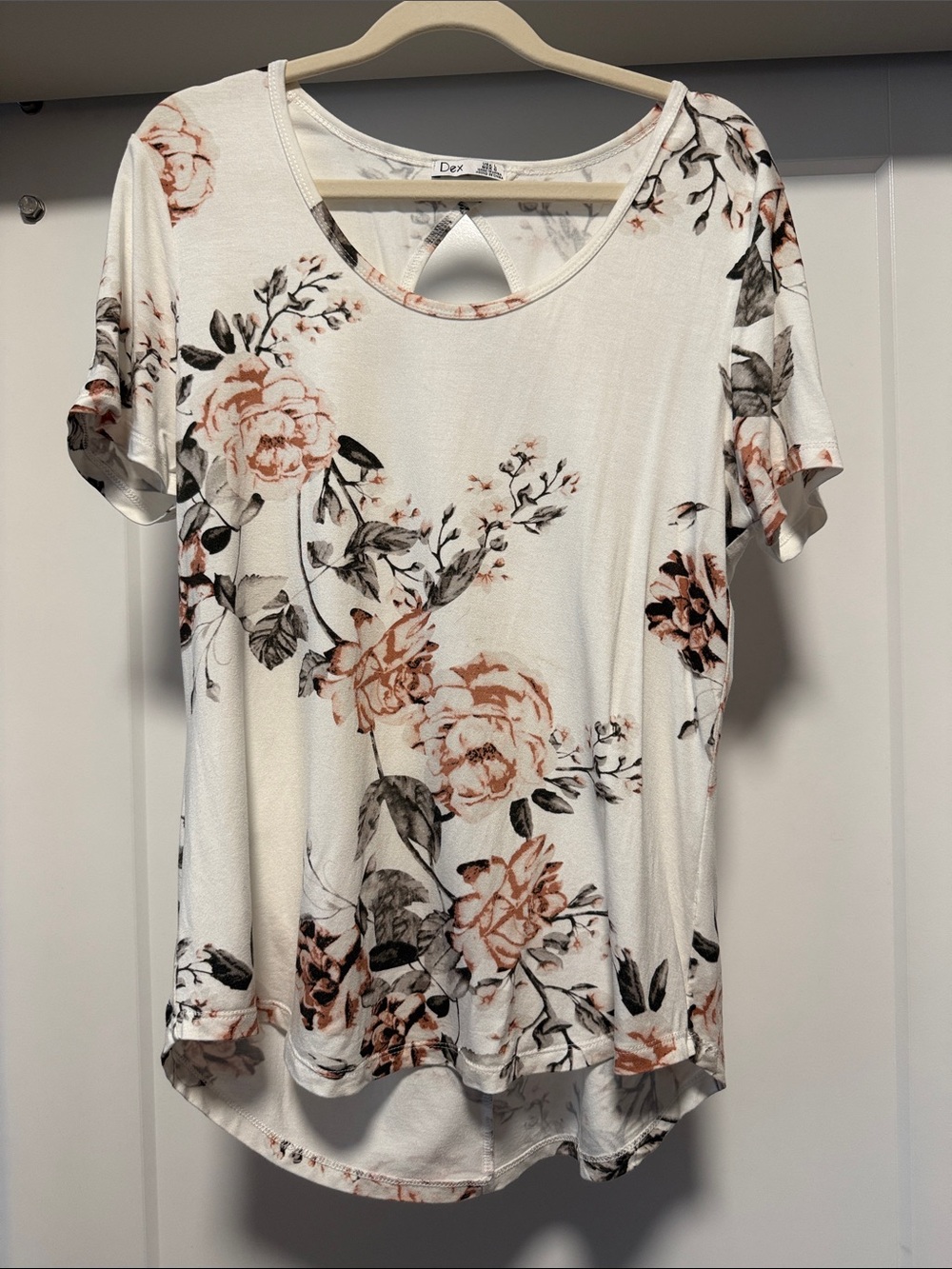 Dex White Floral Scoop Neck Short Sleeve Top